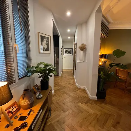 Bel Montmartre * باريس